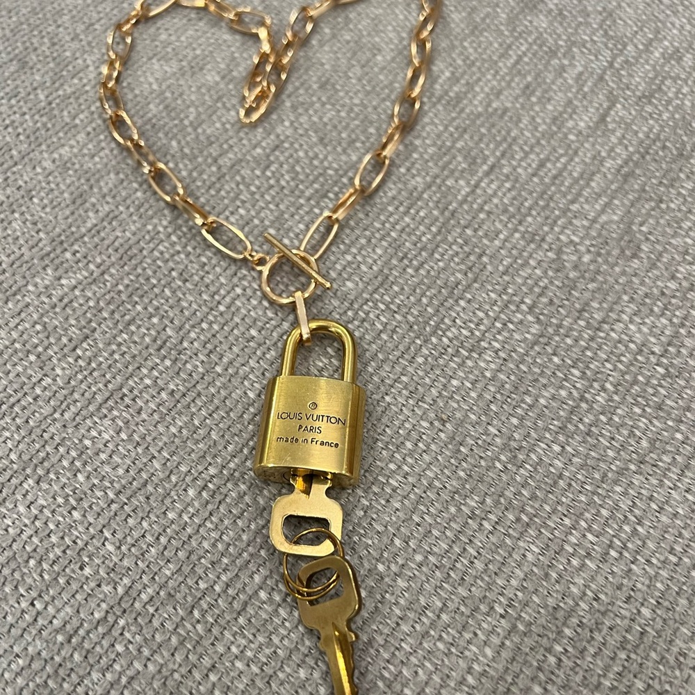 Louis Vuitton Gold Cadenas